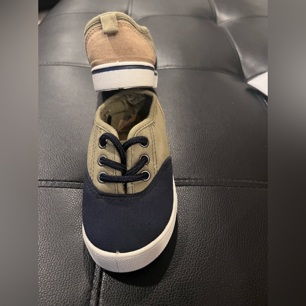 Osh Kosh Bigosh Boys Shoes size 8 - Picture 5 of 6